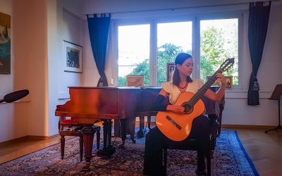 Update 17.09.2019 – Photos from the CONCERT: Veronika Mushkina (guitar) plays works by J. S. Bach, P. Ximenez, N. Koshkin, A. Barrios and many more at the opening of the vernissage of Victor Shtivelberg